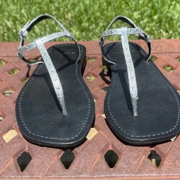 NWT Marc Fisher Studded Metallic Silver Leather Thong Ankle Strap Sandal