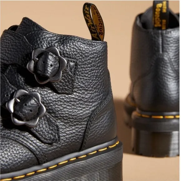 NWT RARE Dr. Martens Devon Flower Black Buckle Leather Platform Boots Size 8