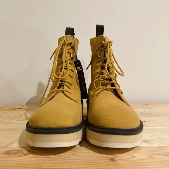 NWT Sorel Hi-Line Women’s Lace Up Waterproof Suede Boots Size 8