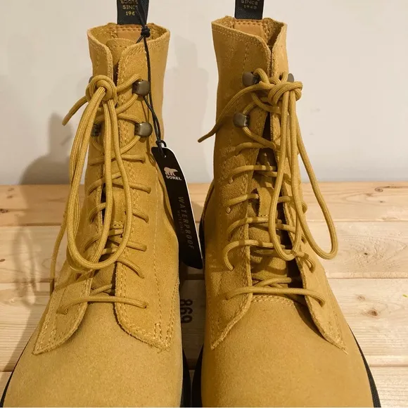 NWT Sorel Hi-Line Women’s Lace Up Waterproof Suede Boots Size 8