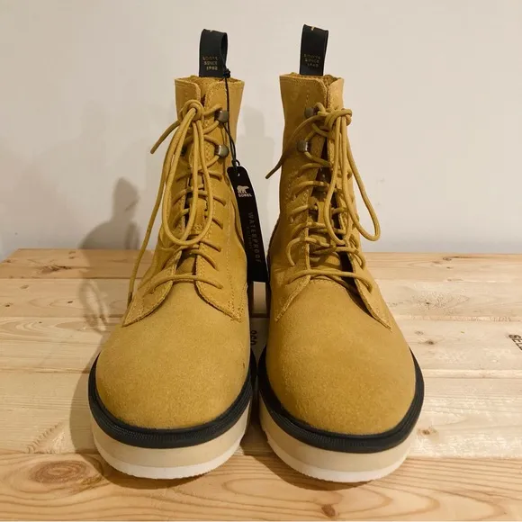 NWT Sorel Hi-Line Women’s Lace Up Waterproof Suede Boots Size 8