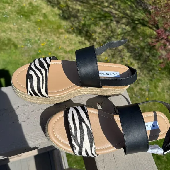 NWT • Steve Madden / Zebra Print and Black Espadrille Wedge Sandals SIZE 10