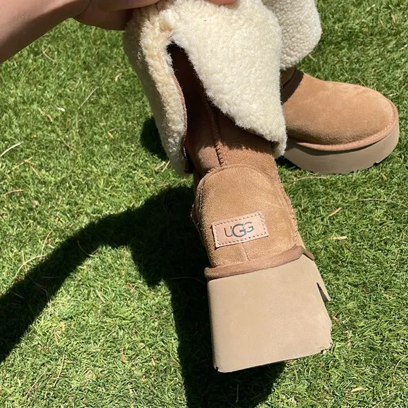 NWT UGG Classic New Heights Cuffable Boots!