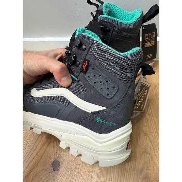 NWT Vans MTE UltraRange EXO Hi Gore-Tex Boot Insulated Fall Winter Sneaker