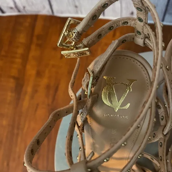 NWT VINCE CAMUTO STRAPPY STUDDED SALATO SANDALS