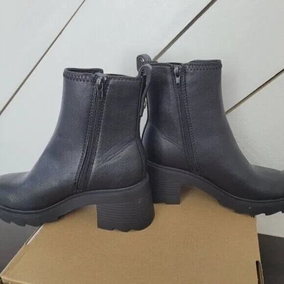 NWT Zodiac Teresa Chelsea Black Ankle Boots Size 9.5 Womens Faux Leather Chunky