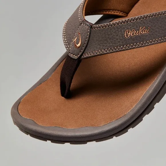 Olukai Ohana Men’s Water-Friendly Beach Sandals