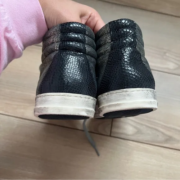P448 High Top‎ Skater Style Silver Sneakers