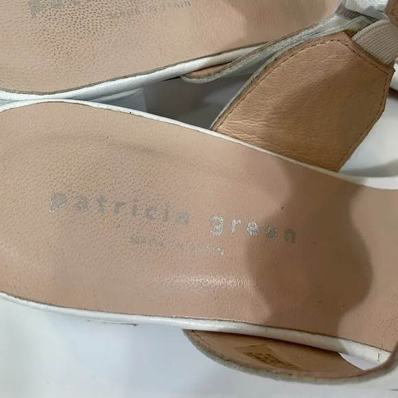 Patricia Green Palm Beach Block Sandals Size 7 White Low Heel Slip On
