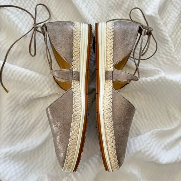 Paul Green Metallic Lace Up Loafers