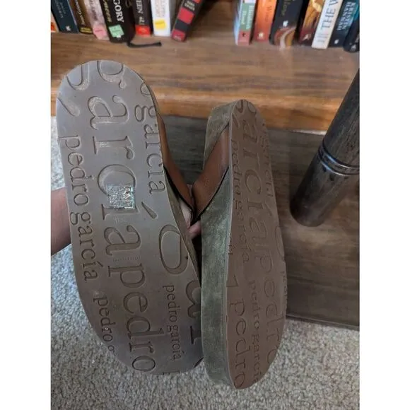 Pedro Garcia Women's 38.5 US 8.5 Brown Studded Leather Slip on Thong Sandals
