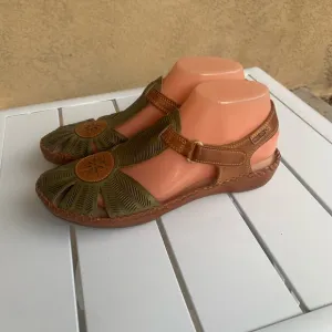 Pikolinos brown green leather sandals size 8.5-9 ( European 39)