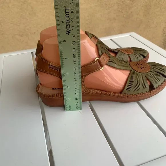 Pikolinos brown green leather sandals size 8.5-9 ( European 39)