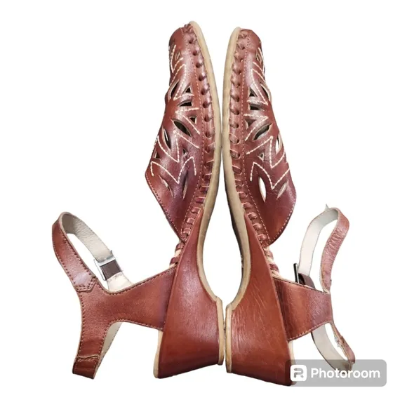 Pikolinos leather sandals, sling back with buckle closure size 38