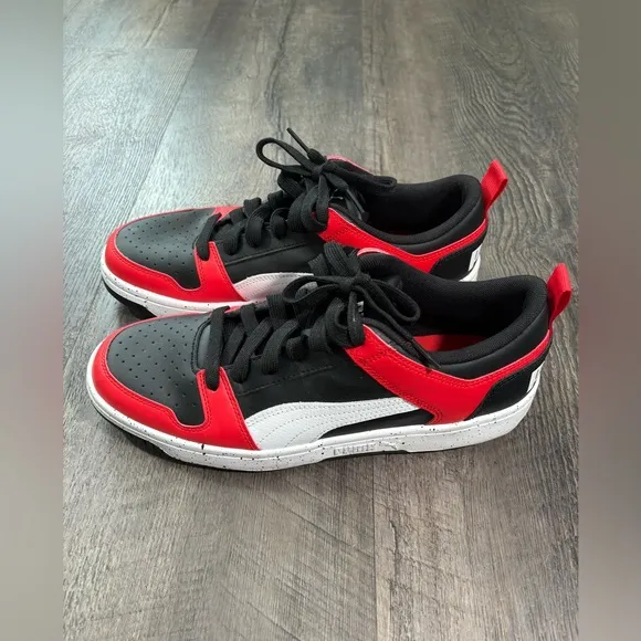 PUMA Rebound Layup Men's Low Top Basketball Sneakers Softfoam