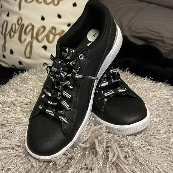 Puma women’s Vikky logomania ribbon lowtop fashion sneaker bbw sz 9 like new!