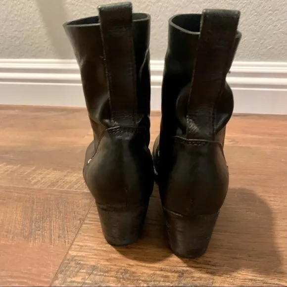 𝅺rag &amp; BONE New York Handmade Goodyear leather ankle boots. Size 37.