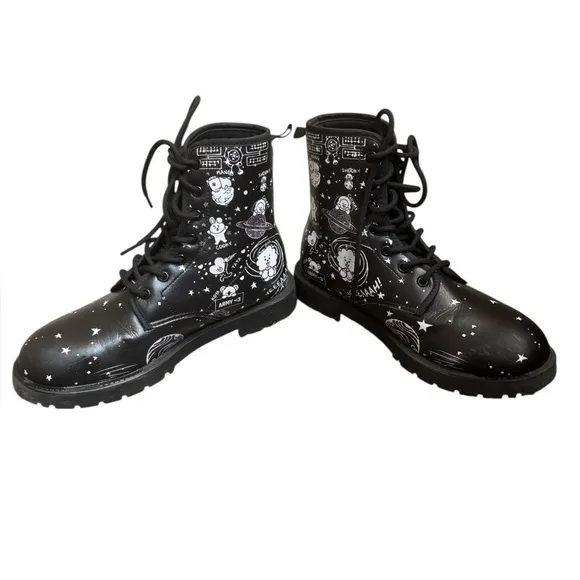 RARE BT21 Black Army Combat Boots Gothcore Women's SZ 8 Chunky K-Pop Grunge EUC