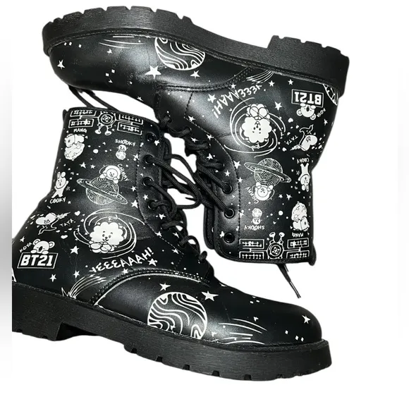 RARE BT21 Black Army Combat Boots Gothcore Women's SZ 8 Chunky K-Pop Grunge EUC