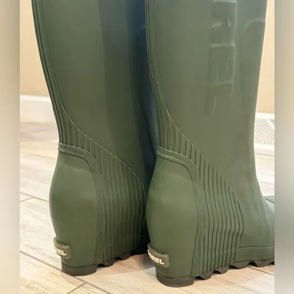 Rare! Like New, Sorel Joan of Arctic Rain Wedge Boots
