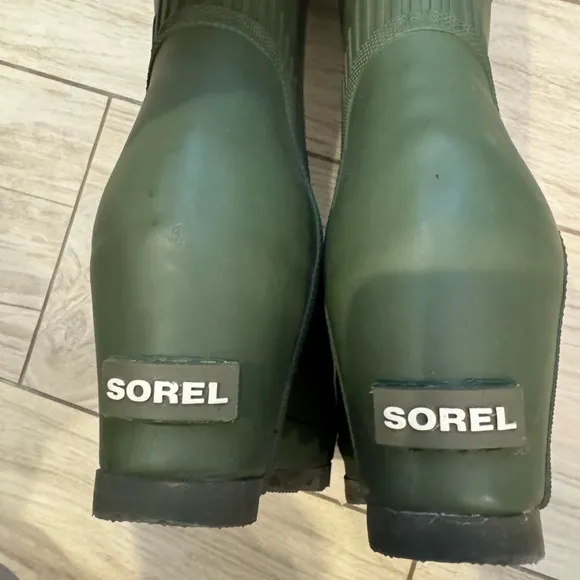 Rare! Like New, Sorel Joan of Arctic Rain Wedge Boots