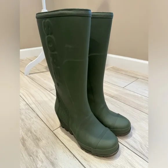 Rare! Like New, Sorel Joan of Arctic Rain Wedge Boots