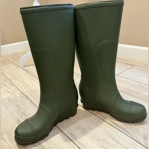 Rare! Like New, Sorel Joan of Arctic Rain Wedge Boots