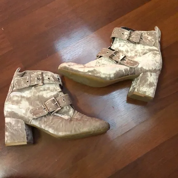 Rebecca Minkoff Logan velvet ankle boots