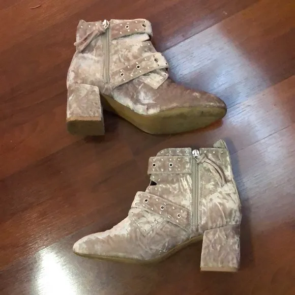 Rebecca Minkoff Logan velvet ankle boots