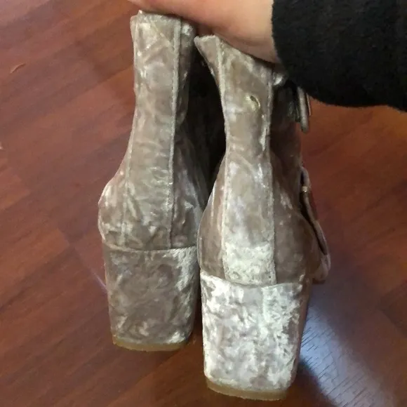 Rebecca Minkoff Logan velvet ankle boots