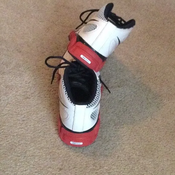 Reebok boys basketball sneakers