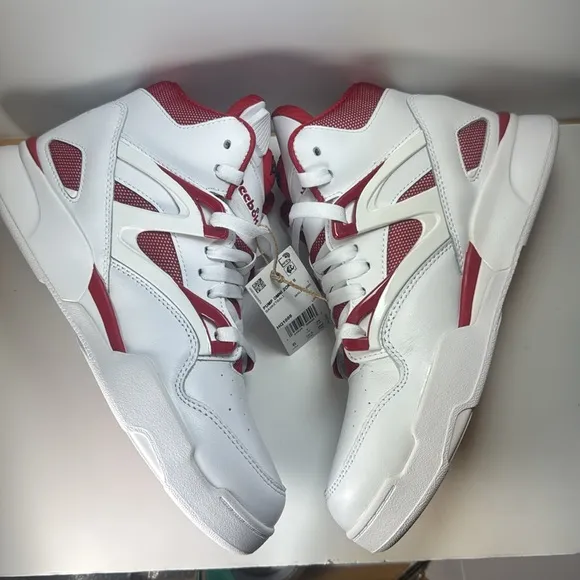 Reebok Pump Omni Zone 2 White Red Basketball Sneakers Men’s Size 8