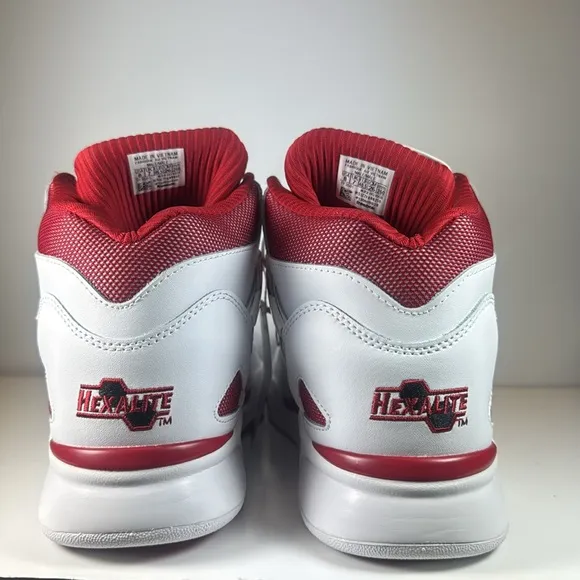 Reebok Pump Omni Zone 2 White Red Basketball Sneakers Men’s Size 8