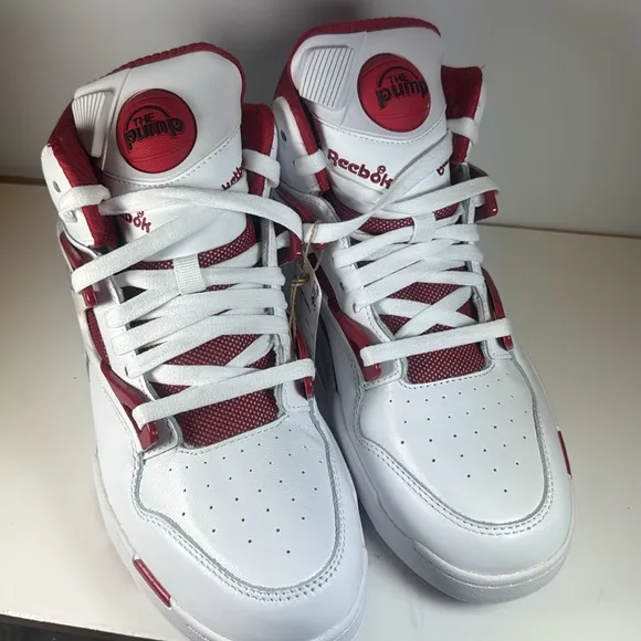 Reebok Pump Omni Zone 2 White Red Basketball Sneakers Men’s Size 9