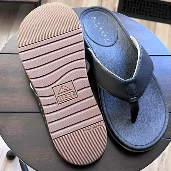 Reef Mens Black Flip-Flops Sandals Size 11