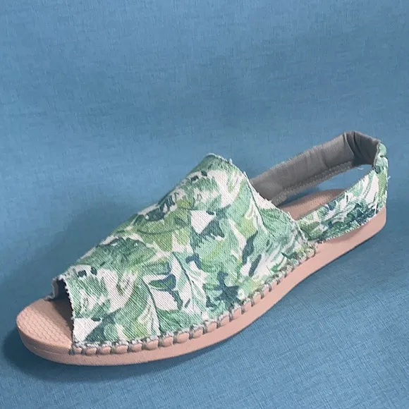 REEF SANDALS Comfortable Beach Walk Bohemian Chic Casual Vacation Slip on 8.5