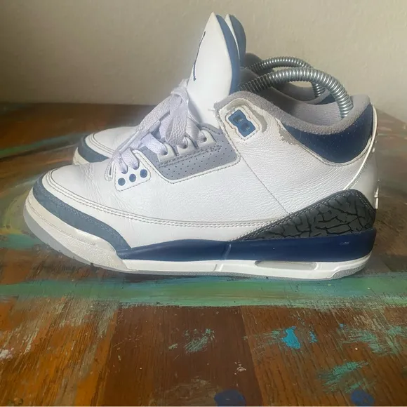 Retro Nike Air Jordan 3 Midnight Navy Size 6Y