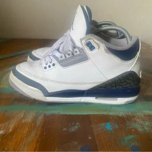 Retro Nike Air Jordan 3 Midnight Navy Size 6Y