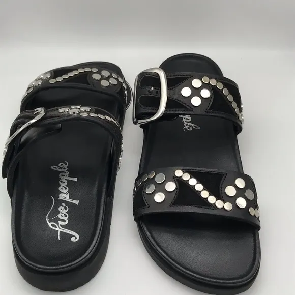 Revelry Studded Sandals SIZE 9   NIB BLACK