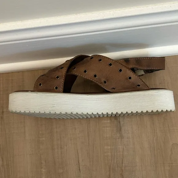 Roan Bed Stu Sandals Brown Size 7