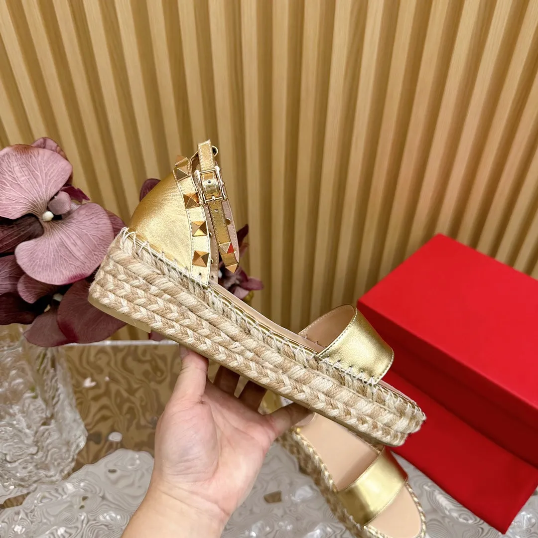 Rockstud Espadrille 45mm Gold leather sandals