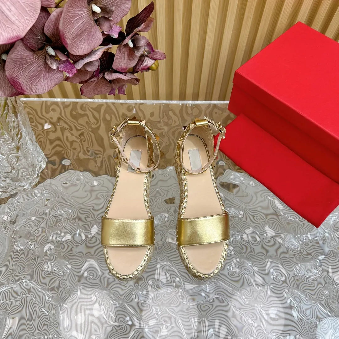 Rockstud Espadrille 45mm Gold leather sandals