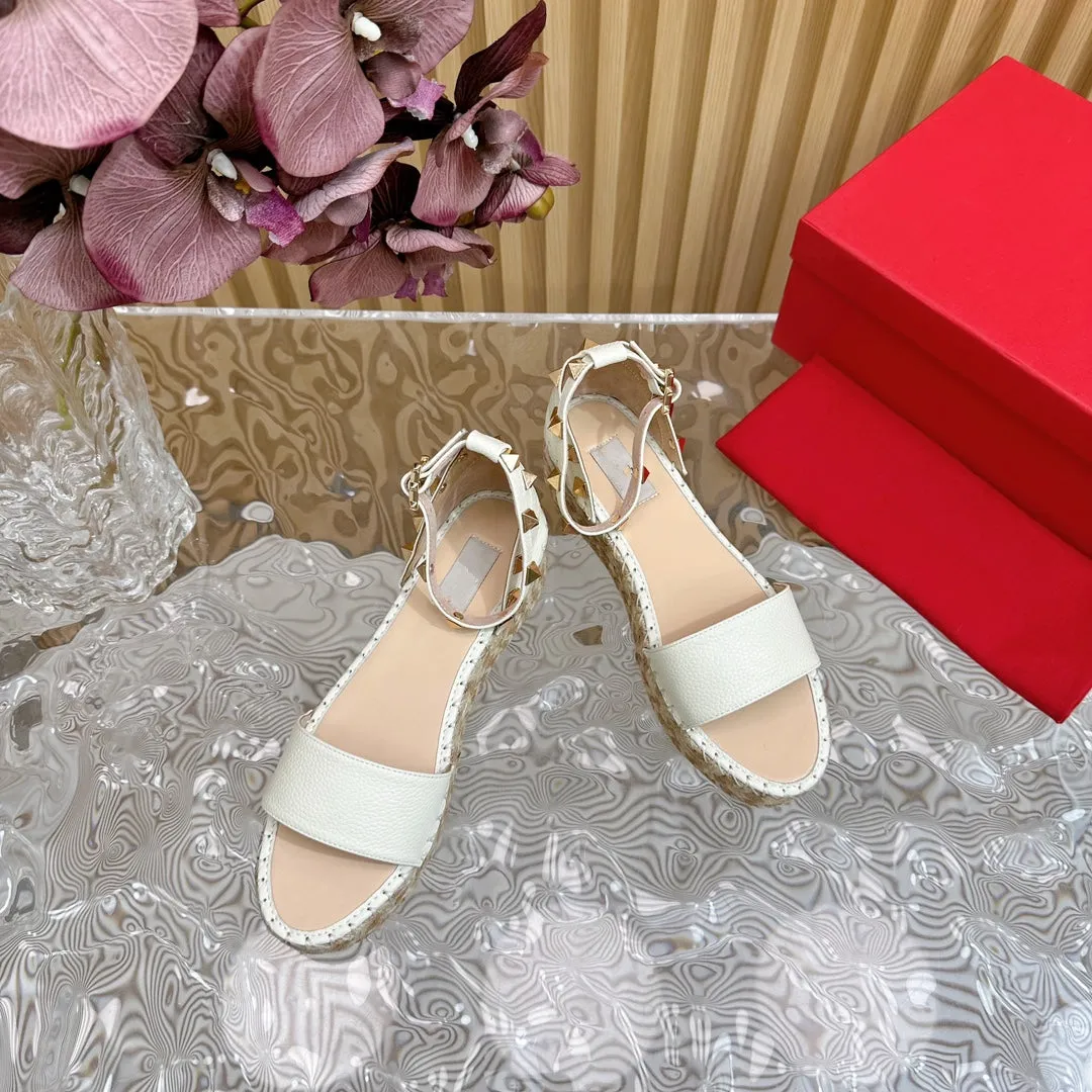 Rockstud Espadrille 45mm White leather sandals