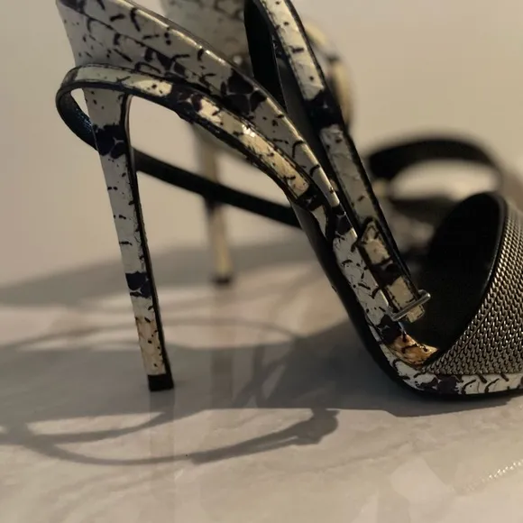 Saint Laurent Jane 110 Black&amp;White Sandals sz 8