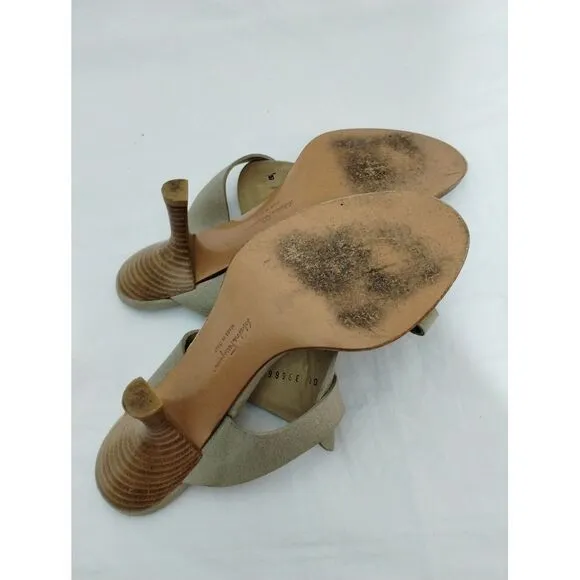 Salvatore‎ Ferragamo Women's Leather T-Strap Sandals Size 7 Olive Green