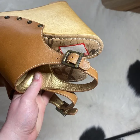 Sam Edelman Camilla wedge sandals in a saddle leather color