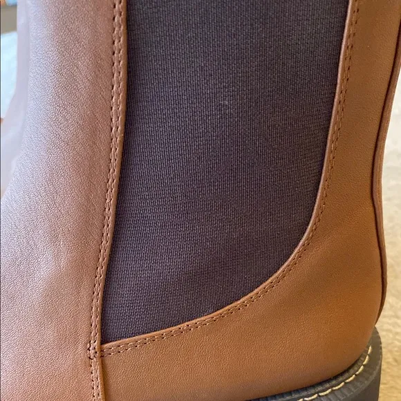 Sam Edelman Laguna Boot towny brown waterproof leather Chelsea boot.