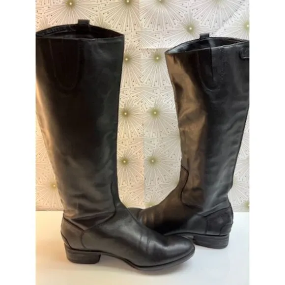 Sam Edelman Penny black leather riding boots.