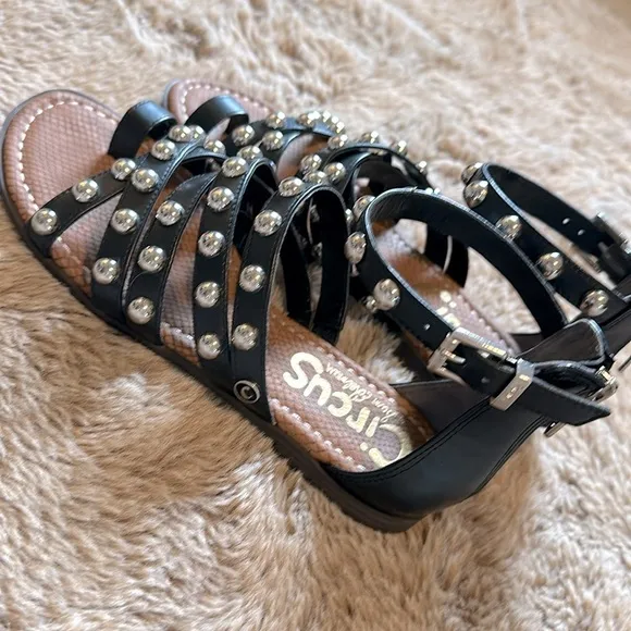 SAM EDELMAN STUDDED SANDALS 6