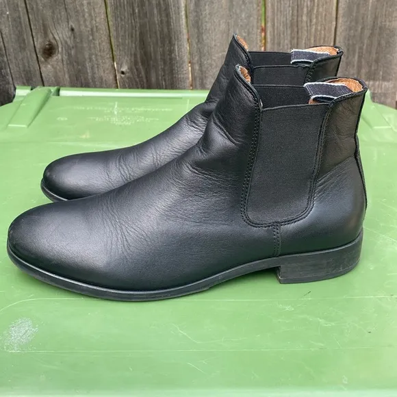 Shoe The Bear Chelsea Boots EU Size 41 US 8 Black Leather Elastic Side Panels